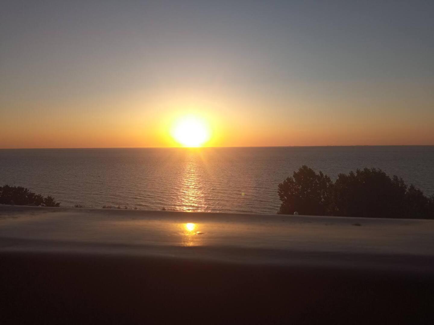 Appartement 45M2 - Proche Deauville - Vue Mer Bénerville-sur-Mer Екстериор снимка